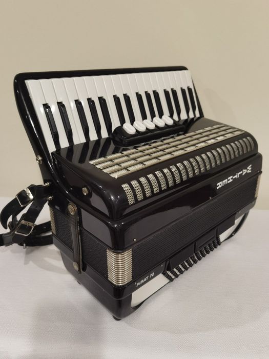 Akordeon Walther Pirat 72 basy Weltmeister akordeon