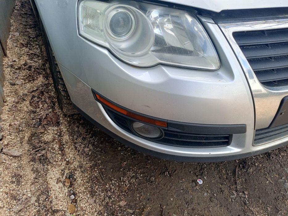 Zderzak przedni passat B6 la7w