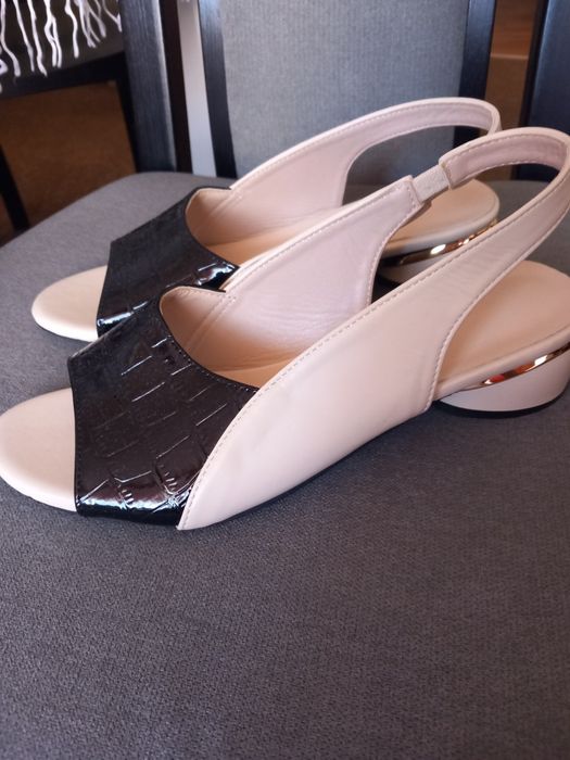 Eleganckie nowe buciki rozm 41 dł wkładki 26