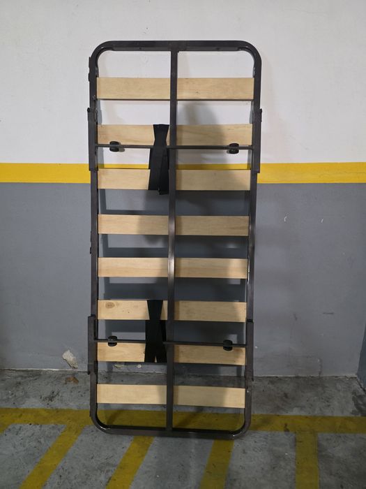 Estrado de Solteiro Dobrável com Pernas (190x80 cm)