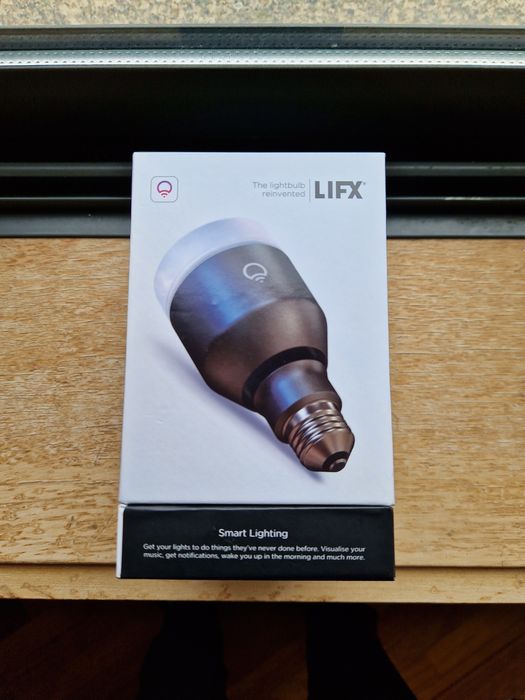 Lâmpada Inteligente LIFX 1000 com cor via Wi-Fi
