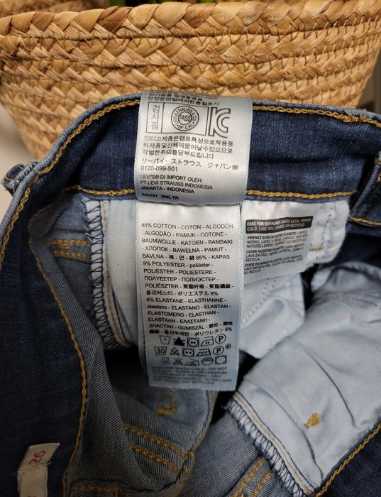 Jeansy Levis Mile High Super Skinny rozm. 26 (S)