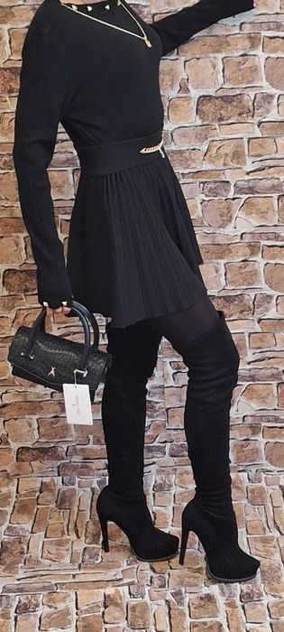 Rewelacyjny komplet z ozdobnymi detalami włoskiej Marki FRAGGIA