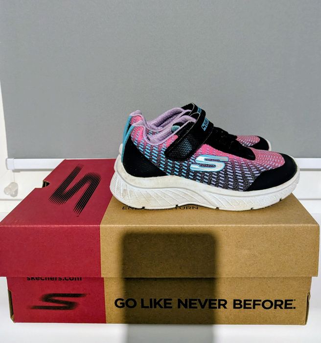 Кросівки skechers 28 розмір