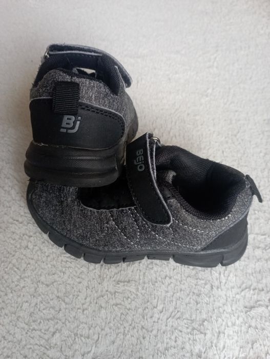 Buciki dziecięce 23