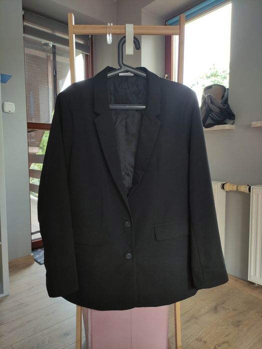 Elegancka czarna marynarka