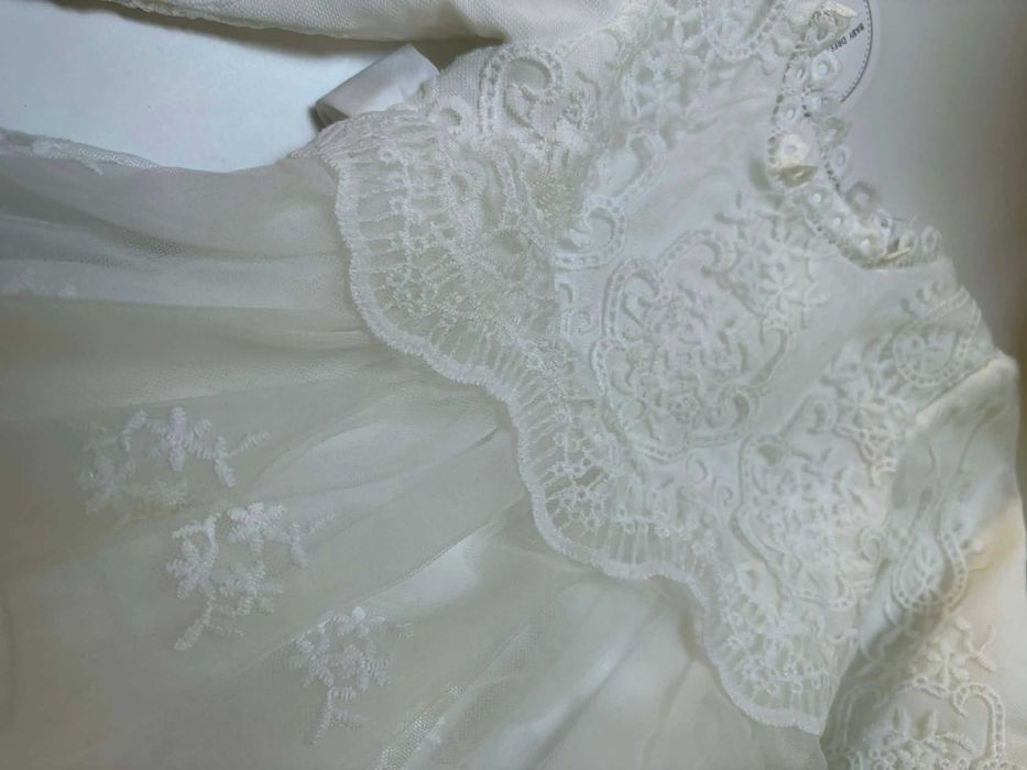 Biała sukienka do chrztu księżniczka z koronką + czapeczka 74 cm