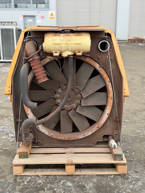 liebherr L 566 chłodnice komplet z silnikiem