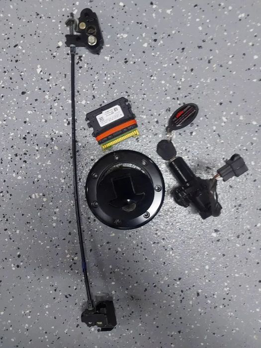 ktm duke 125 moduł komputer ecu stacyjka zamek