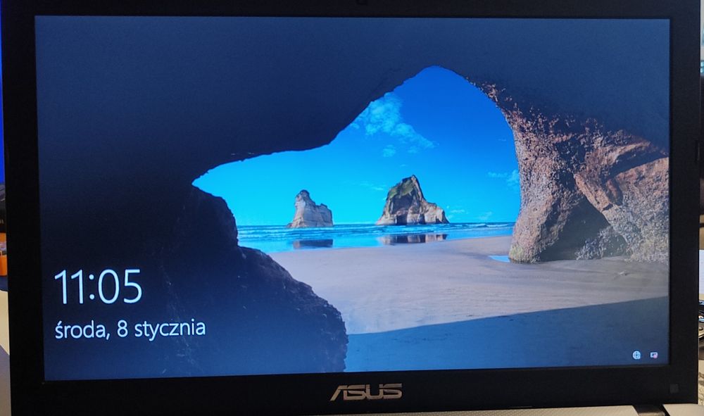 Asus R510c stan dobry sprawny w 100%