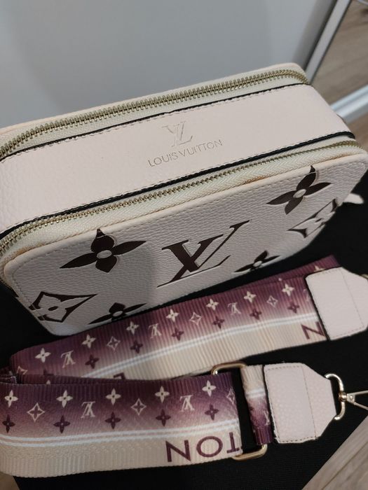 Nowa mała torebka kolor puder