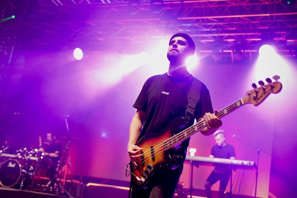 Lekcje gry na gitarze basowej. Nauka gry na basie. Wrocław lub ONLINE