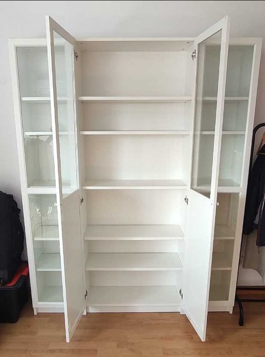 IKEA Biily/OxBerg - Estante c/ Painel e Portas de Vidro