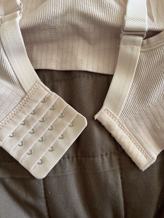 Бюстгальтер на період лактації (годування)