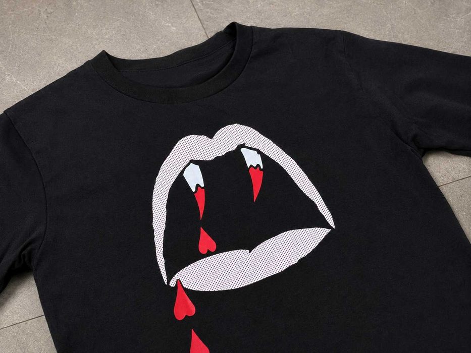 Футболка Saint Laurent Vampire Lips