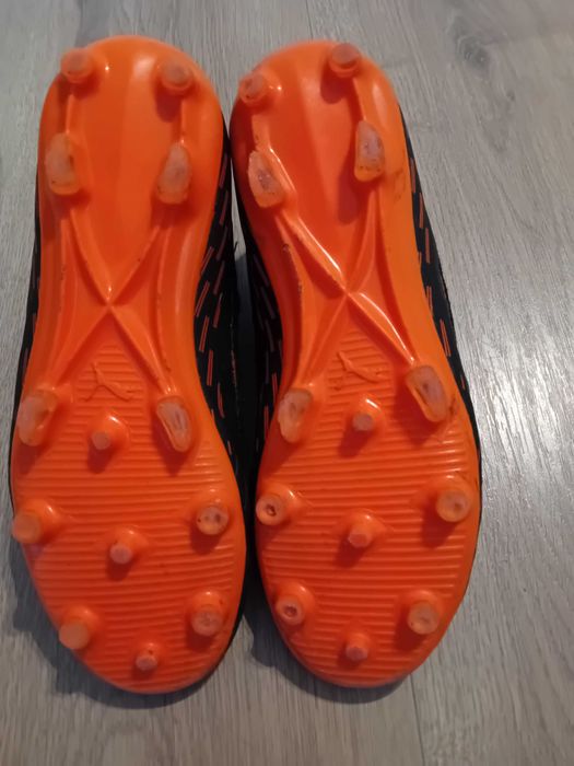 Продам бутсы( шиповки) Puma Future NETFIT, размер 33(20 см).