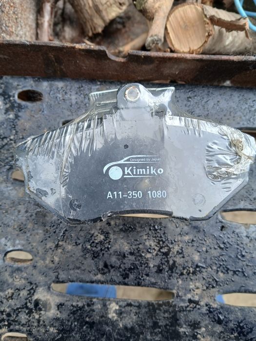 Продам передние колодки Чери Амулет