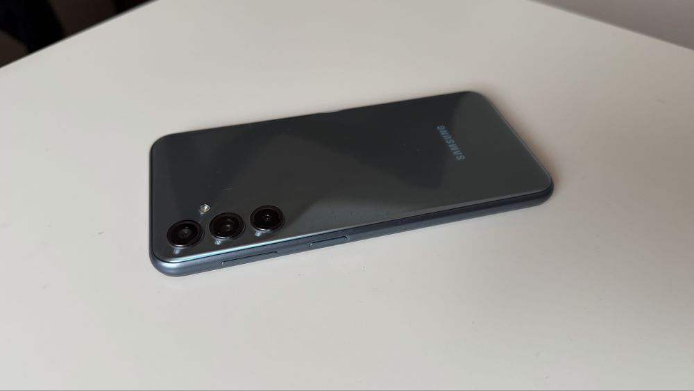 Samsung Galaxy M34 5G 128GB/6GB - jak nowy