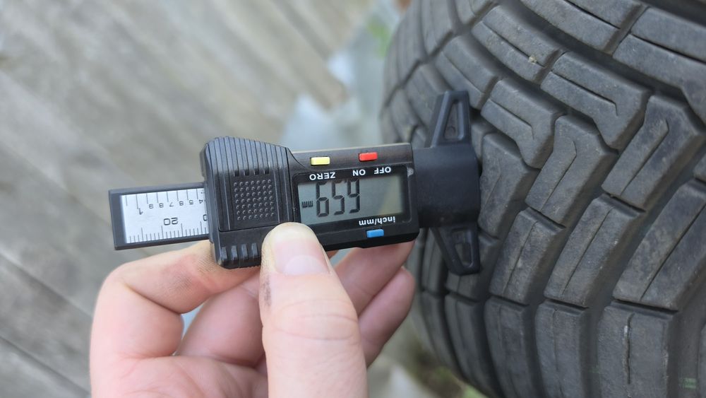 Opony całoroczne Continental 195/55 R16H