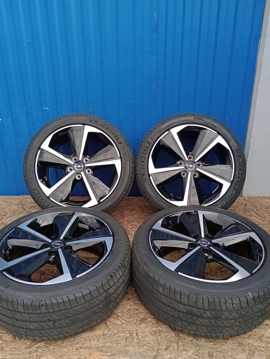 Koła R17 OPEL ASTRA L 225/45 94V MICHELIN PRIMACY4 ROK 25 5x108 ET44 NOWE