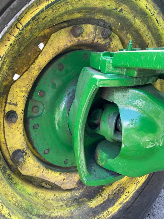 Трактор John Deere 8200 220 Кс