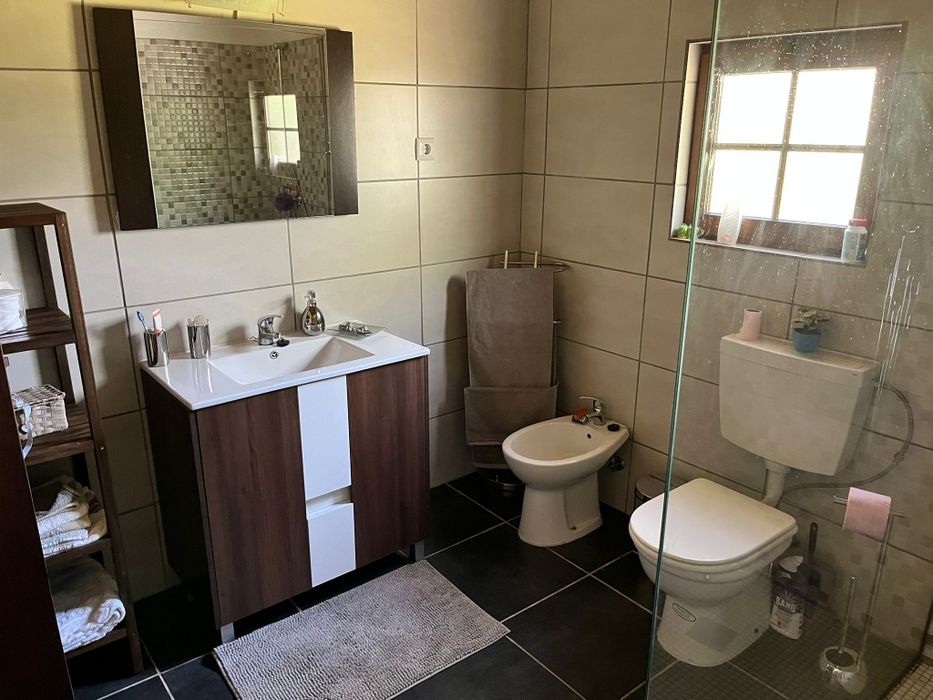 Vivenda  R/Ch  com 1200 de terreno