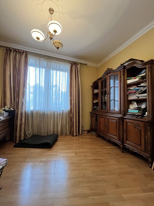 Авторський Будинок з Басейном та Укриттям - район Кварцу