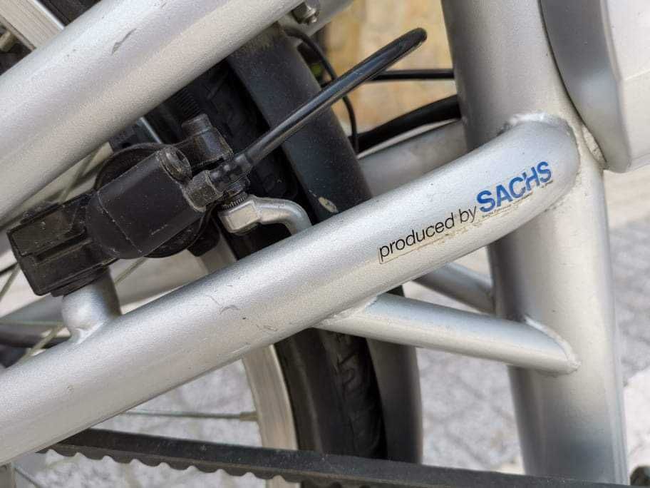 Bicicleta Mercedes-Benz híbrid bike