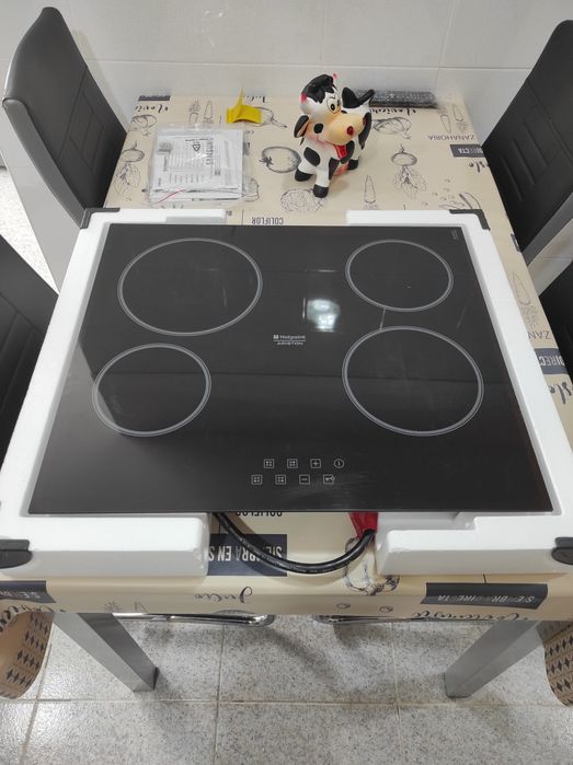 Placa Fogão de Vidrocerâmica Hotpoint Indesit