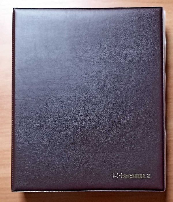 Продам різні альбоми для монет та купюр а також різні лупи