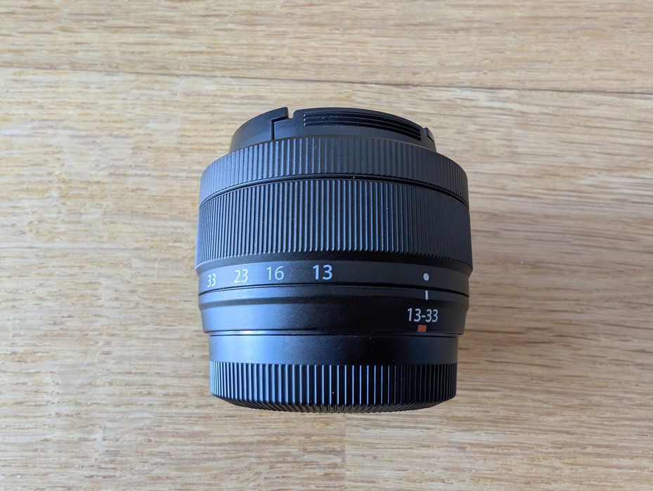 Objectiva Fujifilm XC 13-33mm f/3.5-6.3 OIS Fujinon