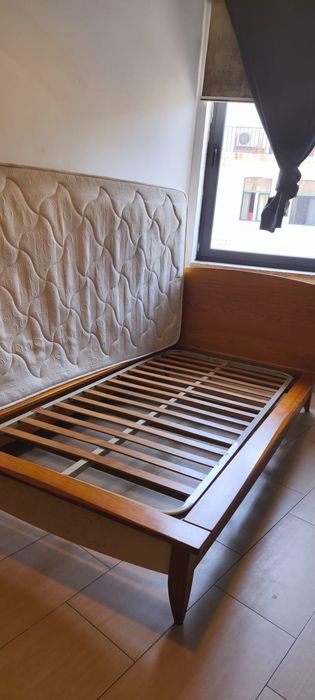 Cama com colcao + comoda