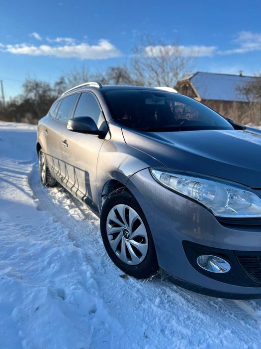 Продам автомобіль Рено