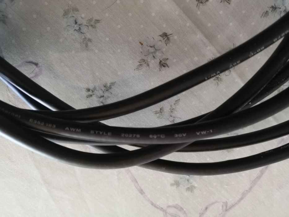 5-meter HDMI cable, like new64550658687746121