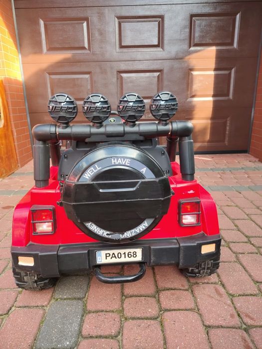 Samochodzik dziecięcy Jeep 4WD cabrio