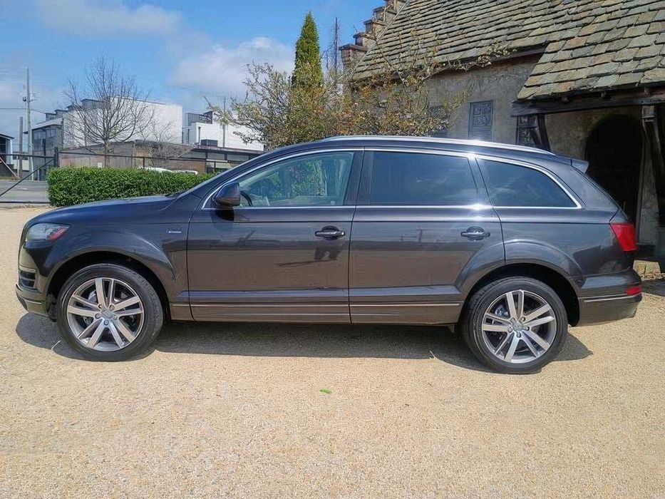 Audi Q7      2014