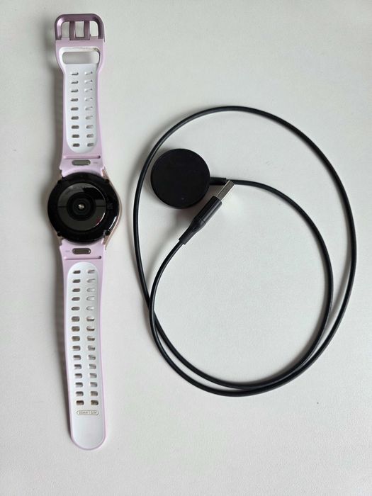 Sprzedam damski smartwatch Samsung Galaxy Watch w bardzo dobrym stanie