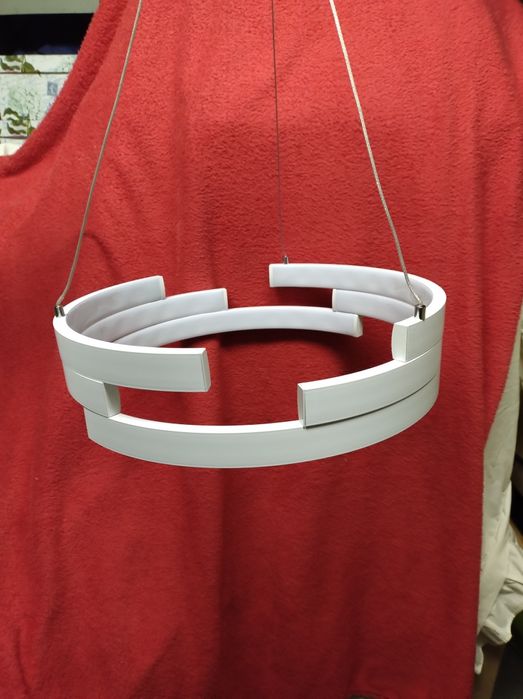 Lampa LED wisząca biala