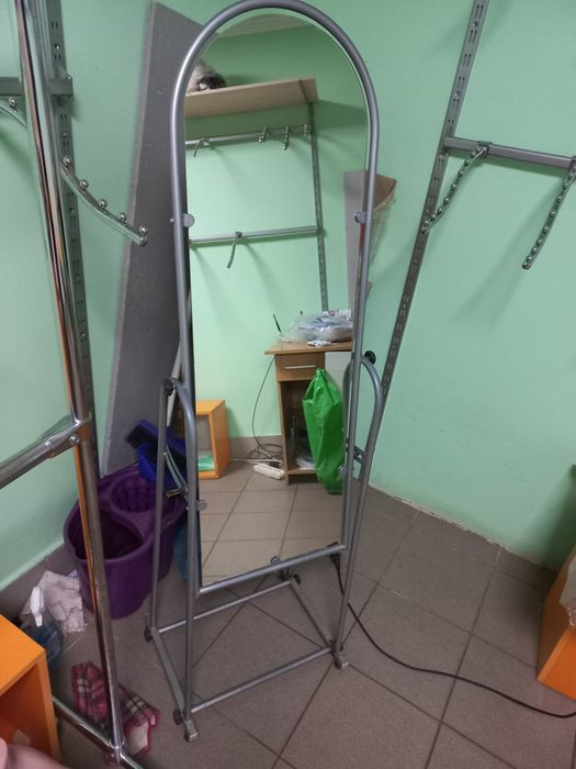 Обладнання для магазину дитячого одягу