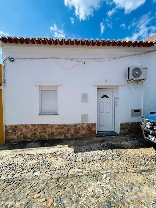 Moradia térrea T3 em Cabeça Gorda de 104 m2