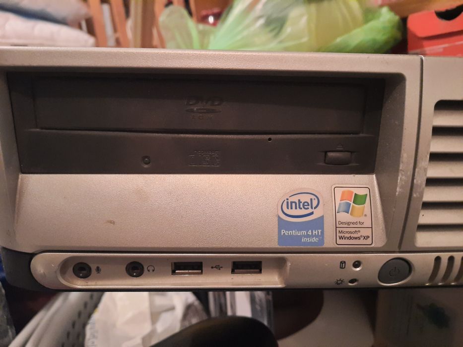 Komputer stacjonarny HP Pentium 4 HT
