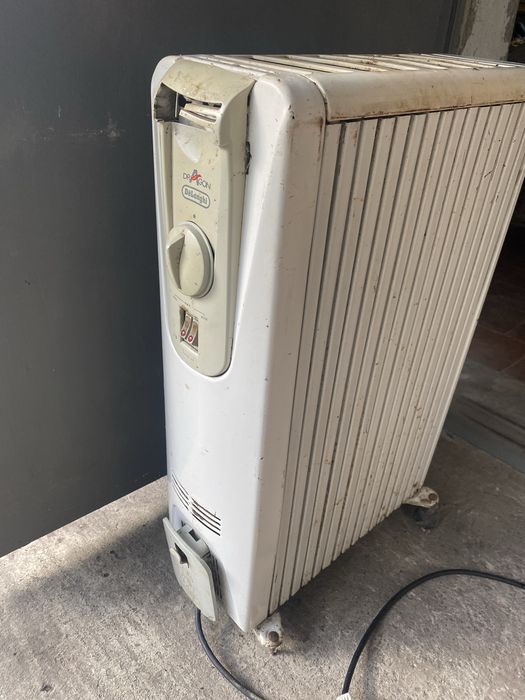 Обогреватель масляный Delonghi 2000W