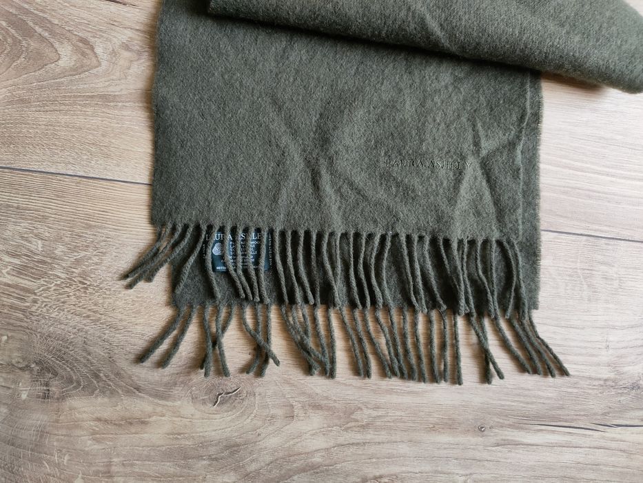 Szal szalik Laura Ashley zielony Pure New Wool 142cm x 30cm