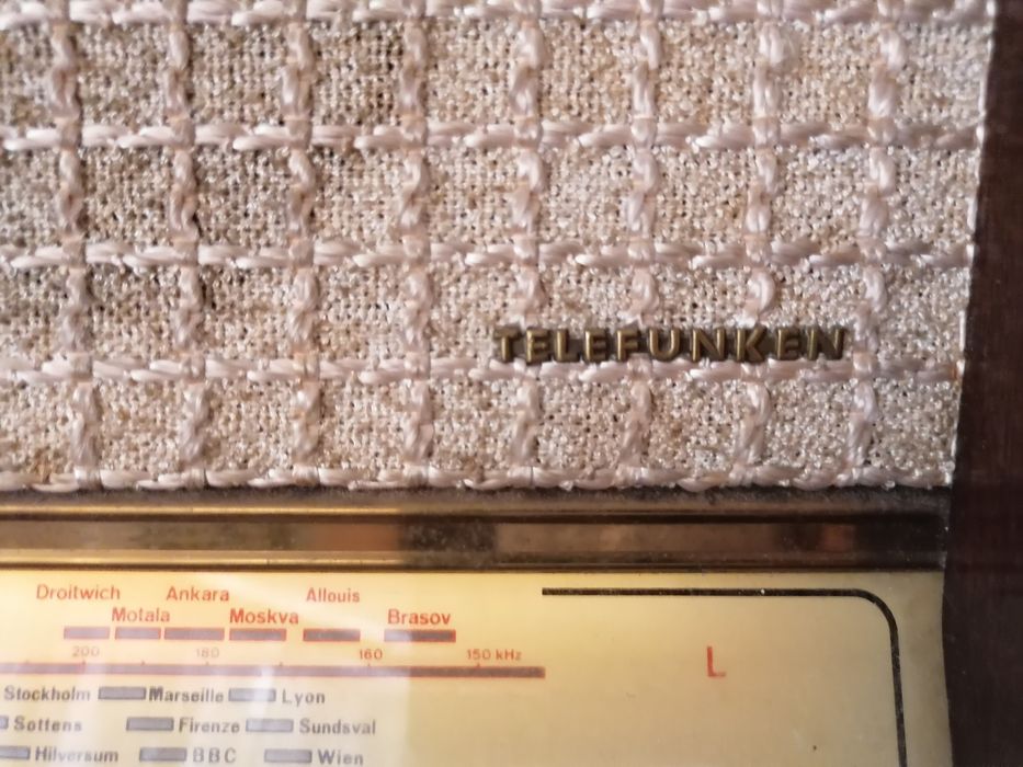 rádio de válvulas Telefunken