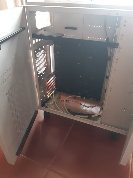 ThermalTake Tai Chi Full-Tower PC Case64729805801219124