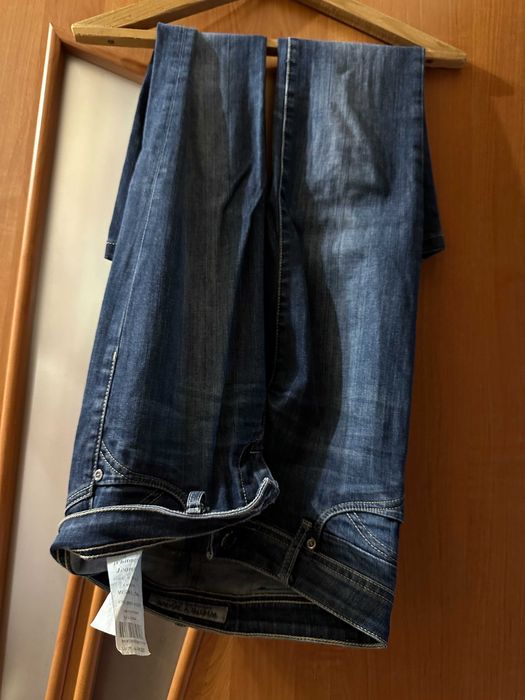 Віддам безкоштовно одяг жіночий, чоловічий, дитячий