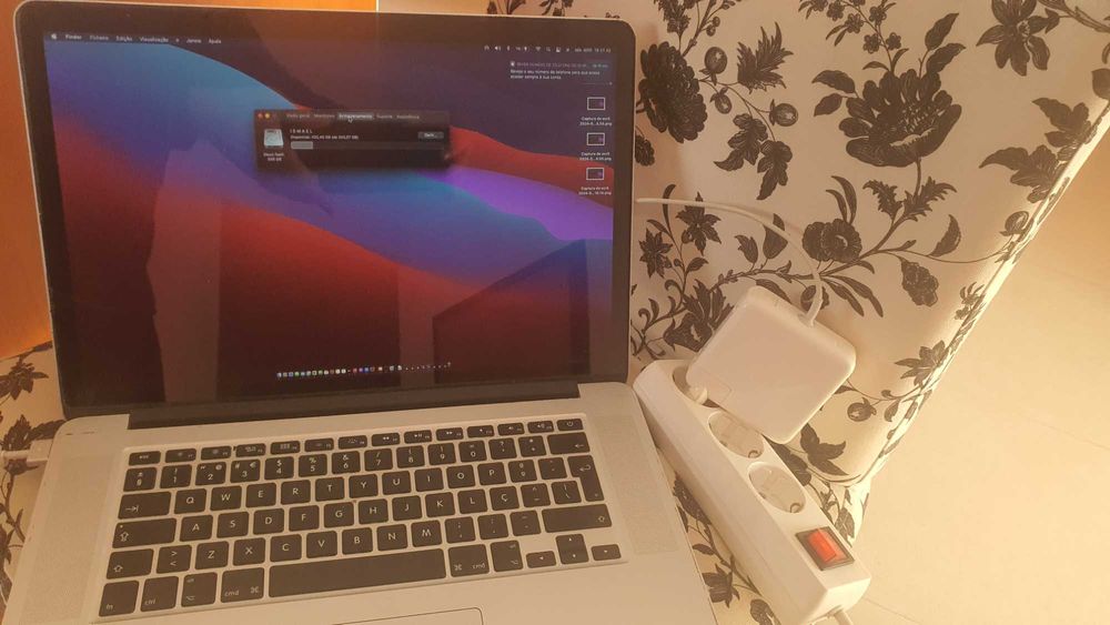 MacBook PRO 15,4  2,3GHZ i7 16Gb RAM  SSD 500Gb 2013