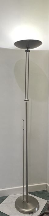 Para desocupar vendo candeeiro de pé 100% inox