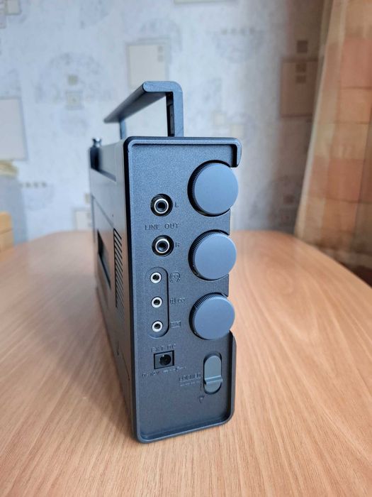 Grundig Satellit 700