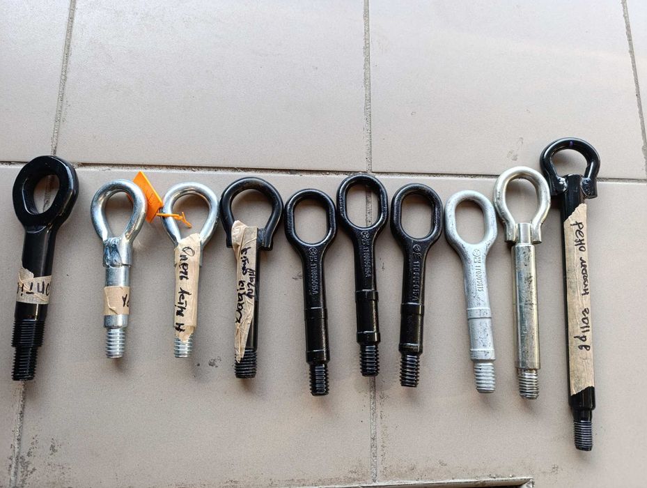 Крюки до авто. З Німеччини.